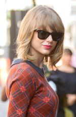 TAYLOR SWIFT Out in New York 1408
