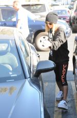 VANESSA HUDGENS Shopping Grocery at Trader Joe