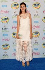 VICTORIA JUSTICE at Teen Choice Awards 2014 in Los Angeles