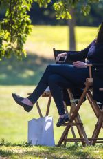 ANNE HATHAWAY on the Set of The Intern in New York 1809