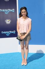 ASHLEY ARGOTA af Dolphin Tale 2 Premiere in Los Angeles