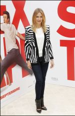 CAMERON DIAZ at S.x Tape Photocall at Hotel Bristol