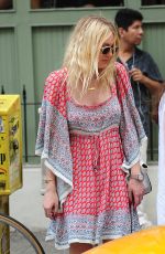 DAKOTA FANNING Out and About in New York 0309