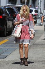 DAKOTA FANNING Out and About in New York 0309