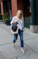 DAKOTA FANNING Out and About in New York 0809