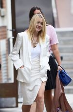 DAKOTA FANNING Out and About in New York 0909