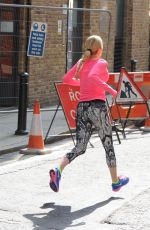 ELIE GOULDING at a Nike Commercial in London