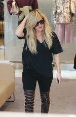 ELLIE GOULDIING Out Shopping in Chelsea