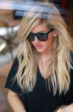 ELLIE GOULDIING Out Shopping in Chelsea