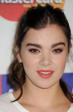 HAILEE STEINFELD at Stand Up 2 Cancer Live Benefit in Hollywood