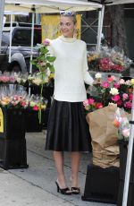 JAIME KING Shopping at Farmer