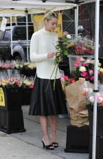 JAIME KING Shopping at Farmer