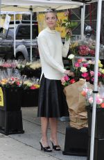 JAIME KING Shopping at Farmer
