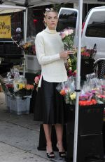 JAIME KING Shopping at Farmer
