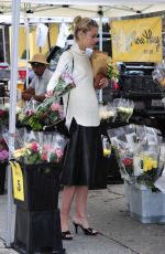 JAIME KING Shopping at Farmer