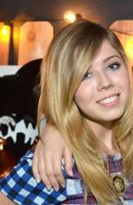 JENNETTE MCCURDY at Art of Elysium Genisis Event