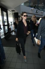 JENNIFER GARNER Arrives at LAX Airport in Los Angeles