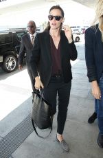 JENNIFER GARNER Arrives at LAX Airport in Los Angeles