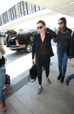 JENNIFER GARNER Arrives at LAX Airport in Los Angeles
