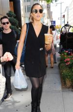 JESSICA ALBA Arrives at Her Hotel in Manhattan 2709