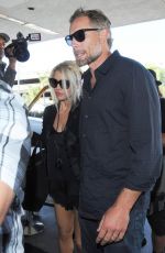 JESSICA SIMPSON Arrives at Los Angeles international Airport 2909