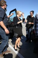 JESSICA SIMPSON Arrives at Los Angeles international Airport 2909