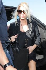 JESSICA SIMPSON Arrives at Los Angeles international Airport 2909