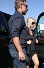JESSICA SIMPSON Arrives at Los Angeles international Airport 2909