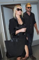 JESSICA SIMPSON Arrives at Los Angeles international Airport 2909