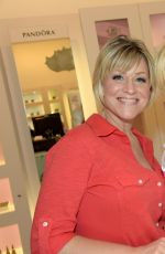 KELLIE PICKLER at Pandora Jewelry Best Friends Shopping Spree in Nashville
