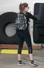 KHLOE KARDASHIAN Arrives at a Gym in Los Angeles 2409