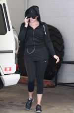 KHLOE KARDASHIAN Arrives at a Gym in Los Angeles