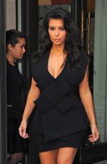 KIM KARDASHIAN Out and About in Paris 2809
