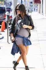 KOURTNEY and KHLOE KARDASHIAN Out for Lunch at Joan