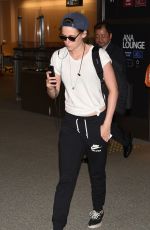 KRISTEN STEWART Arrives at Airport in Tokyo 2709