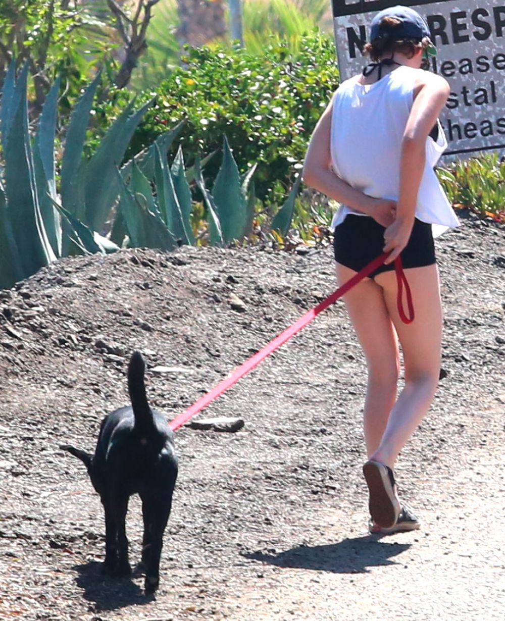 KRISTEN STEWART in Shorts Out Hiking in Malibu KRISTEN STEWART in Shorts Out Hiking in Malibu