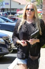 LEANN RIMES Arrives at Dentist Office in Calabasas