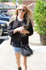 LEANN RIMES Arrives at Dentist Office in Calabasas