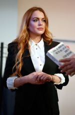 LINDSAY LOHAN - Speed the Plow Photocall in London