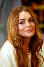 LINDSAY LOHAN - Speed the Plow Photocall in London