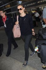 NATALIE PORTMAN Arrives at LAX Airport in Los Angeles 0909