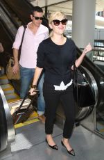 REESE WITHERSPOON Arrives at Los Angeles International Airport 0909