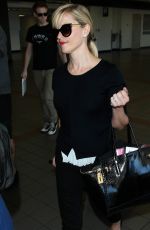 REESE WITHERSPOON Arrives at Los Angeles International Airport 0909