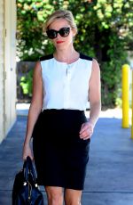 REESE WITHERSPOON Leaves Her Office in Beverly Hills