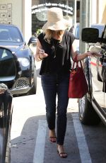 REESE WITHERSPOON Out and About in Beverly Hills 0209