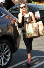 REESE WITHERSPOON Shopping at Whole Foods in Brentwood