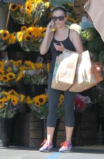 REESE WITHERSPOON Shopping at Whole Foods in Brentwood