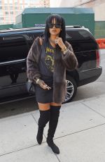 RIHANNA Arrives at a Recording Studio in Chelsea