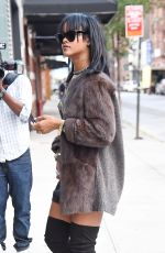 RIHANNA Arrives at a Recording Studio in Chelsea