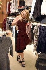 SAMMI HANRATTY Shopping at Aritzia Fifth Avenue in New York